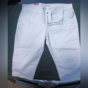 Old Navy White Capris